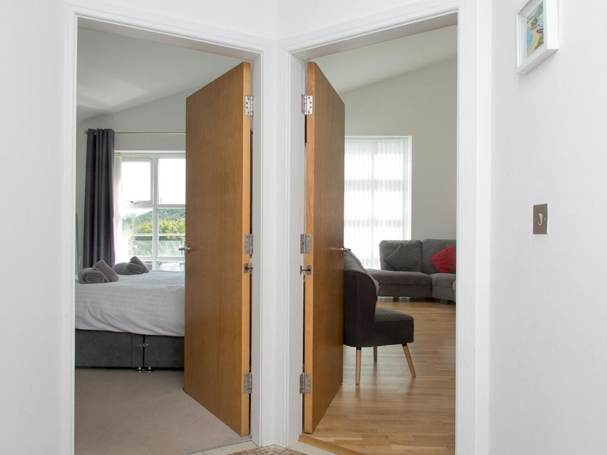 Pass The Keys 2 Bed Sea View Apartment With Balcony Parking Benllech Buitenkant foto